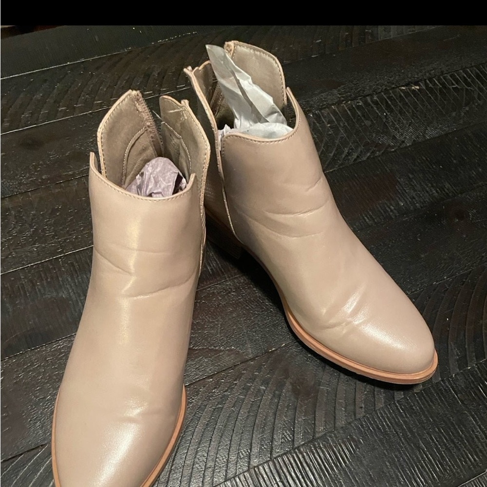 Ladies size 10 booties